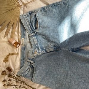 Abercrombie and Fitch 90s Ultra High Rise Straight Jeans